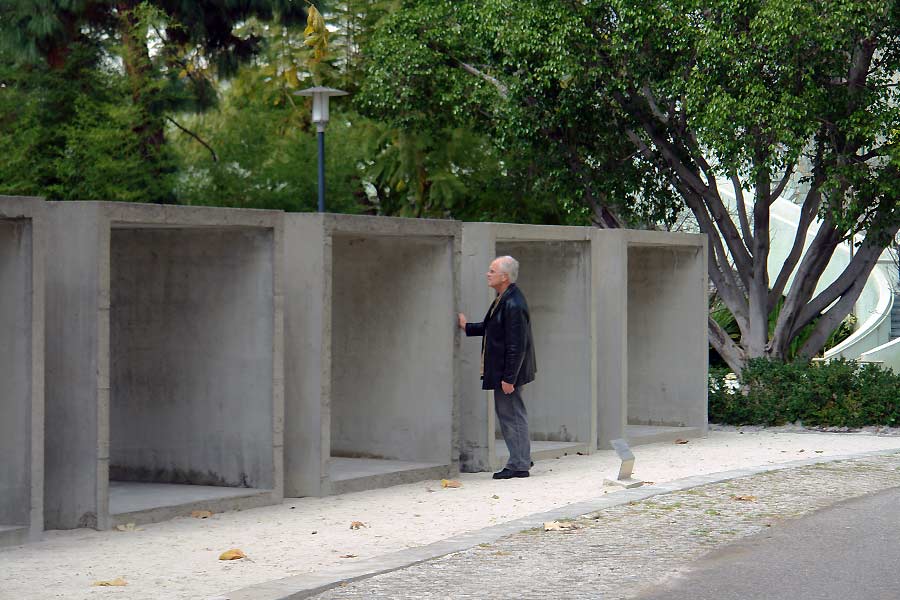 "for Leo Castelli" by Donald Judd - collection of the L.A. County Museum of Art.